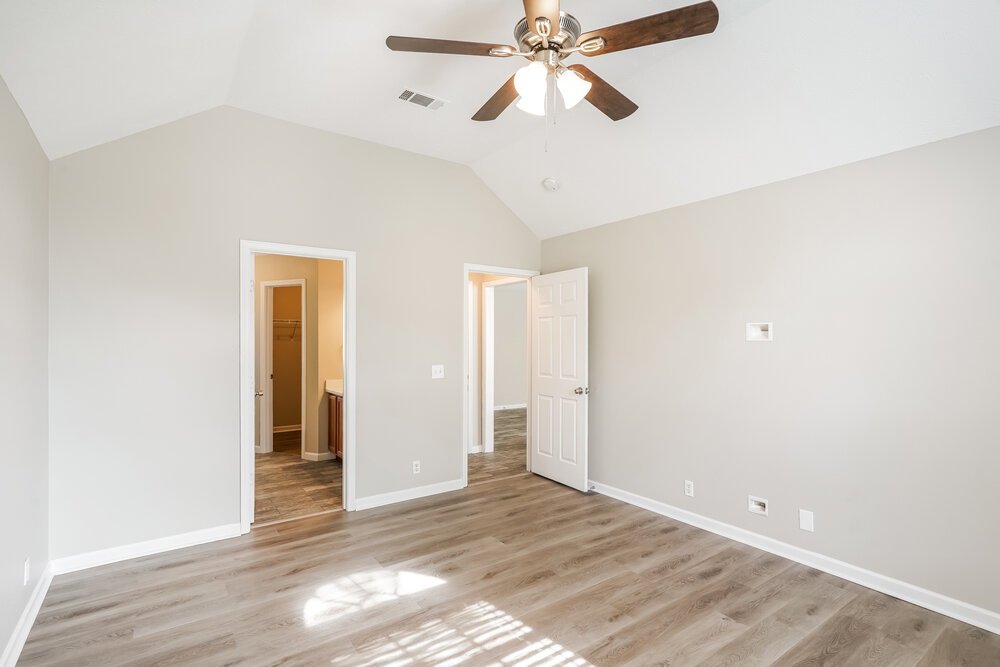 3-Bed Rental on 1312 S Hampton photo 12