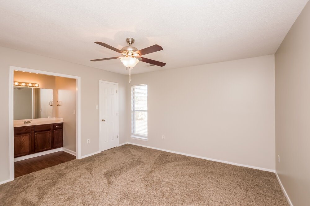 3-Bed Rental on 10378 Yates Dr photo 12