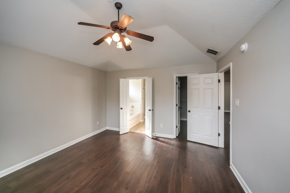 3-Bed Rental on 1719 Brentford Cv photo 12