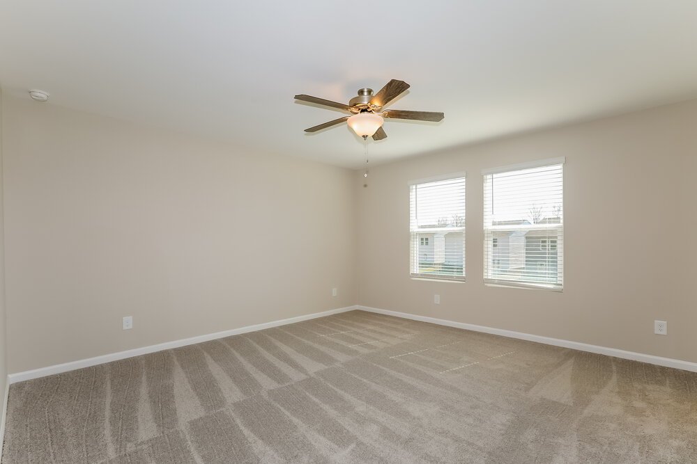 4-Bed Rental on 637 Knightsbridge Lane photo 12