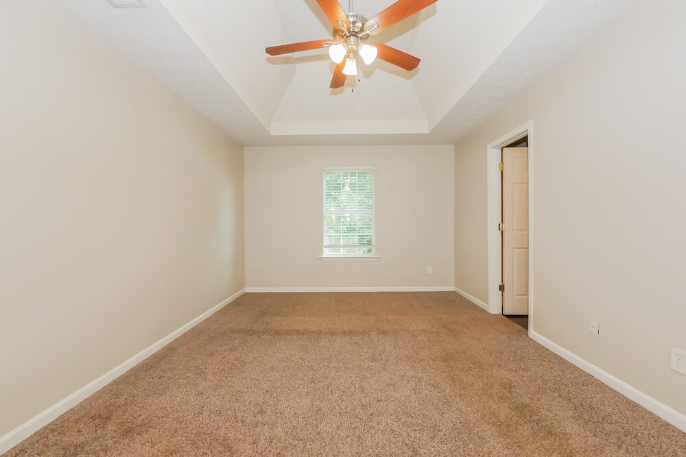 4-Bed Rental on 1002 Allegiance Dr photo 12