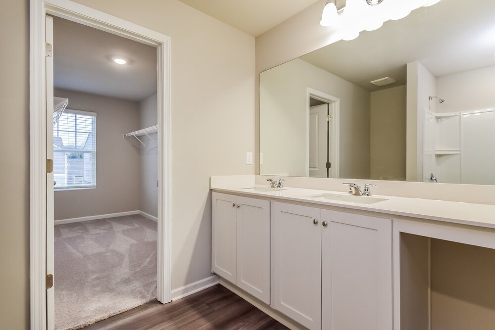 4-Bed Rental on 525 Knightsbridge Lane photo 12