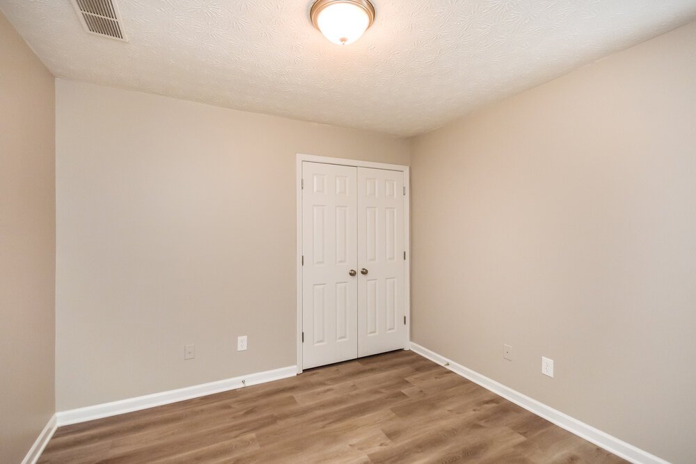 4-Bed Rental on 5621 Winchester Pl photo 13
