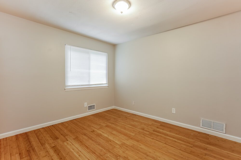 5-Bed Rental on 6651 Windwood Circle photo 13