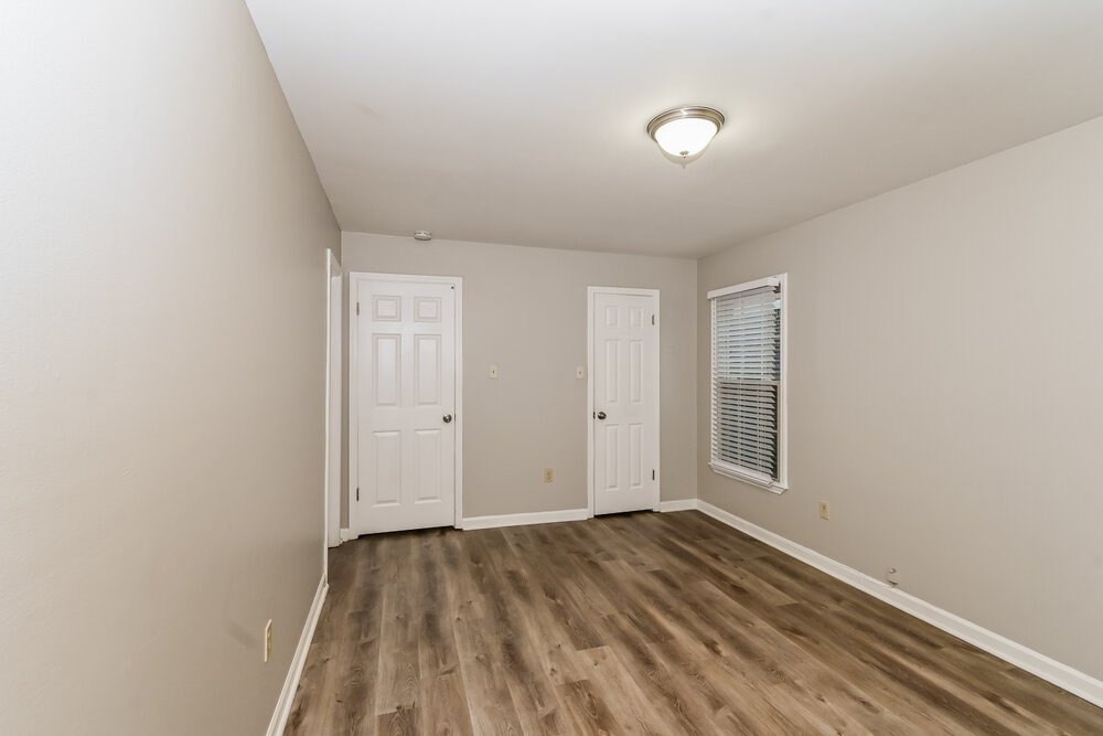 4-Bed Rental on 861 White Pine photo 13