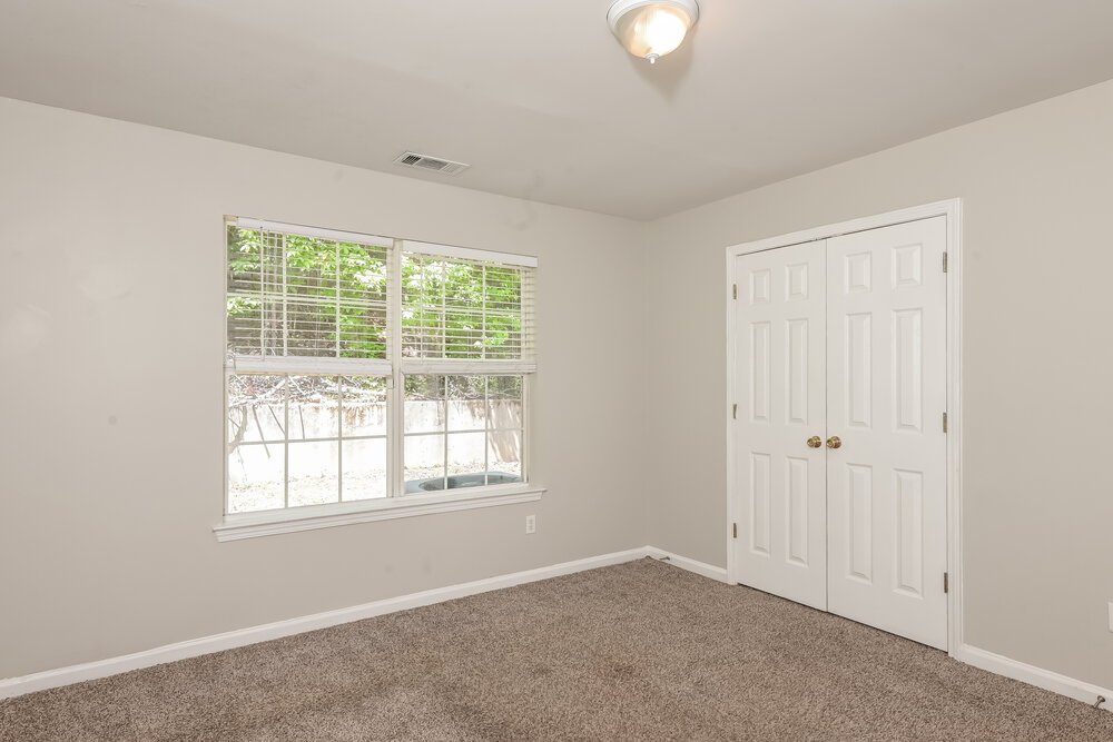 3-Bed Rental on 4100 Clarks Trl photo 13