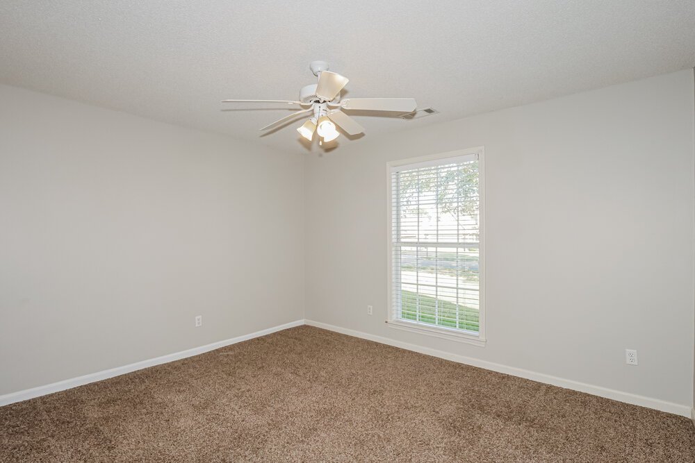 3-Bed Rental on 5041 Thornebrook Cv photo 13