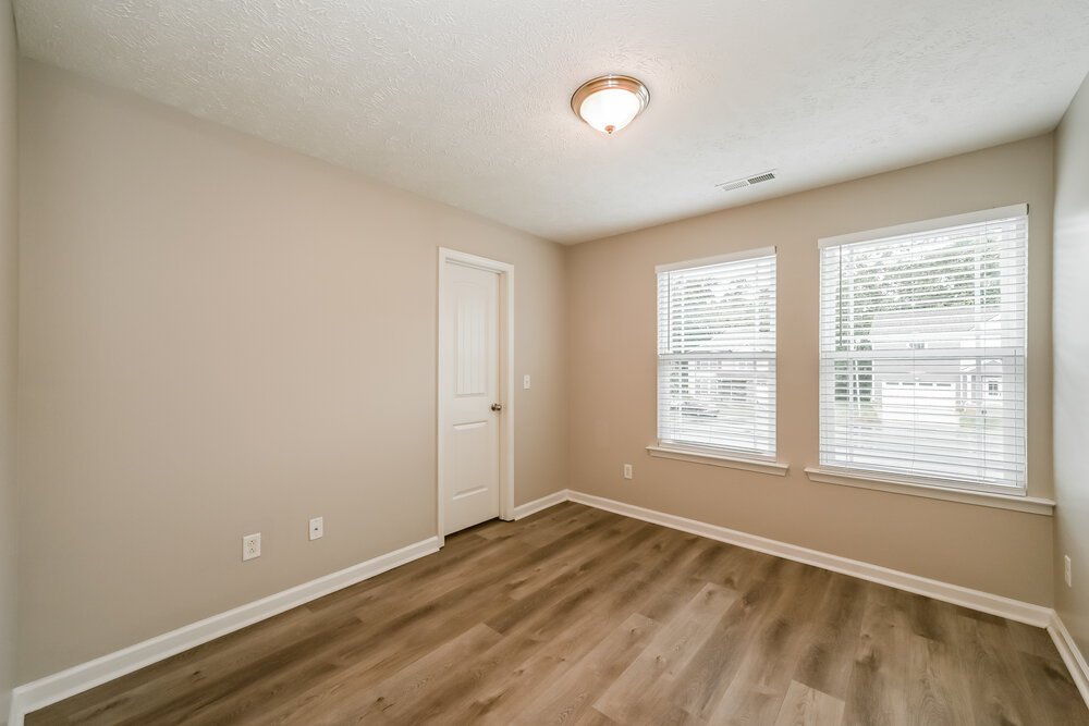 4-Bed Rental on 2919 Painted Pony photo 13