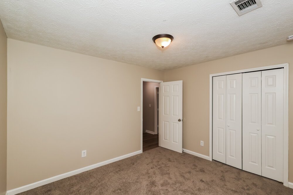 3-Bed Rental on 5599 Rock Shoals photo 13