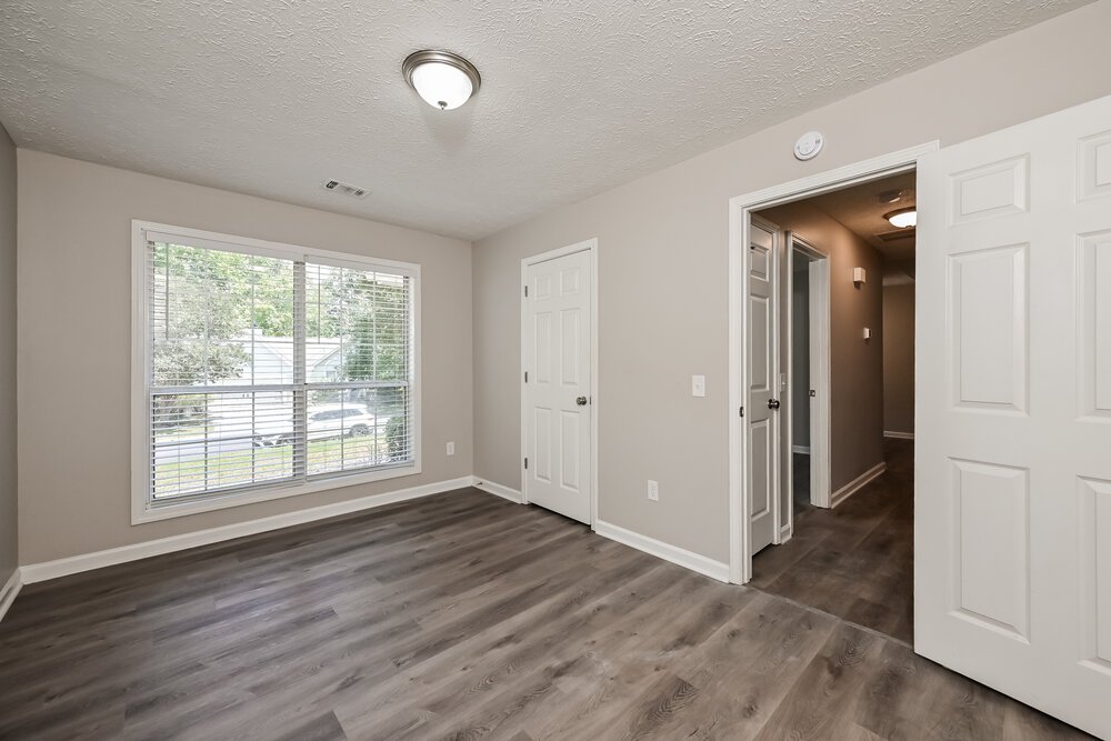 3-Bed Rental on 85 Paris Dr photo 13