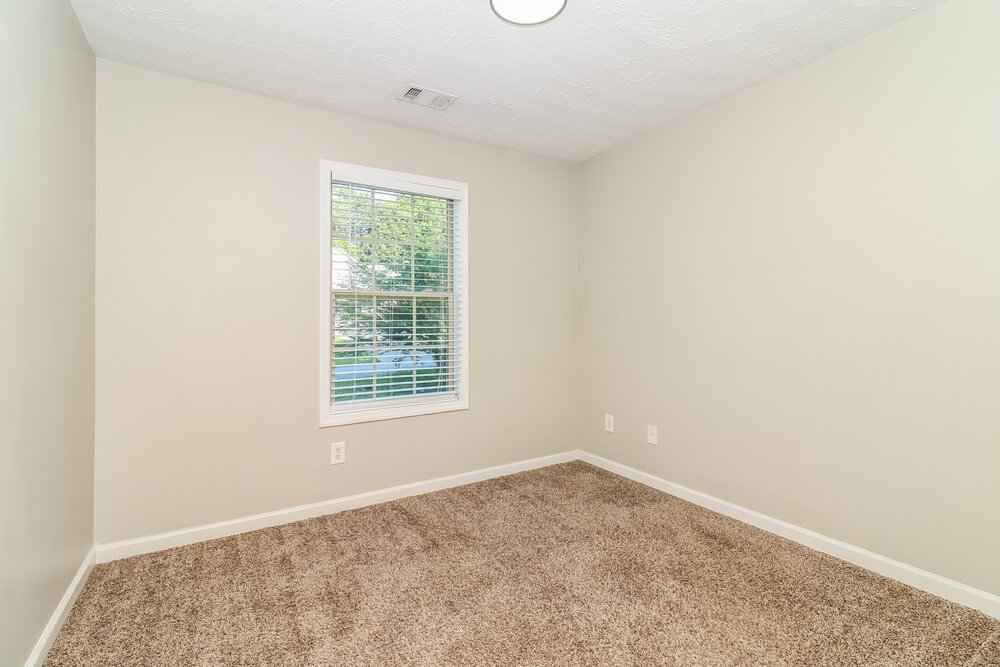 4-Bed Rental on 97 Summer Creek photo 13
