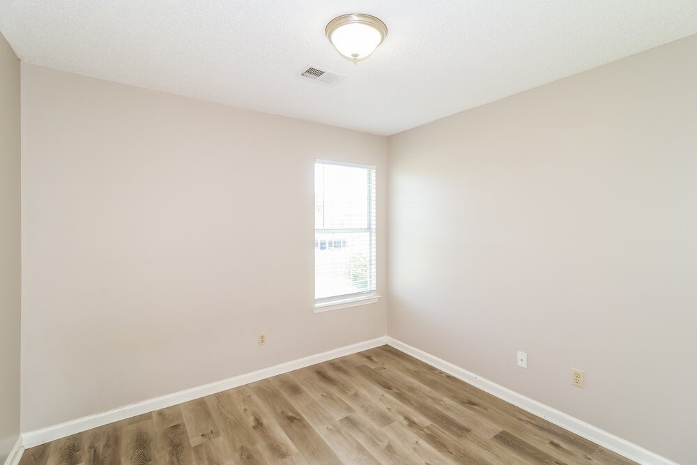 4-Bed Rental on 6997 Luxor Ln photo 13