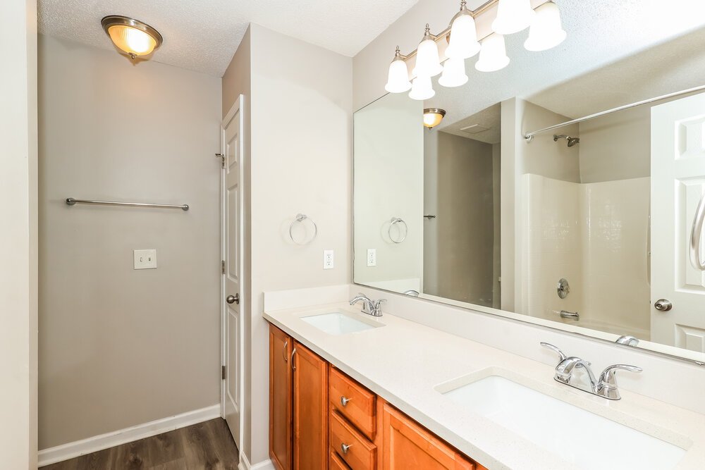 3-Bed Rental on 214 Ben Ln photo 13