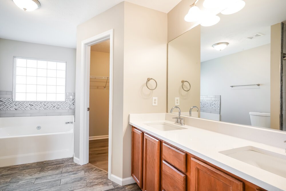 3-Bed Rental on 1312 S Hampton photo 13