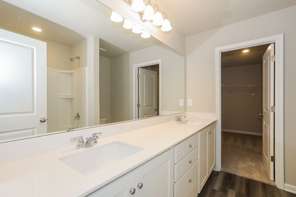 4-Bed Rental on 637 Knightsbridge Lane photo 13