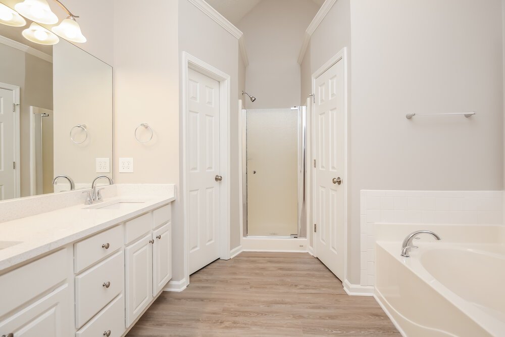 4-Bed Rental on 802 Pinder Point photo 13