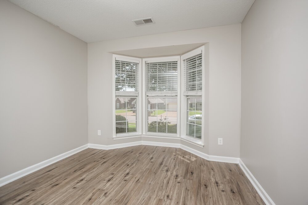 4-Bed Rental on 1531 Carlton Ridge photo 13
