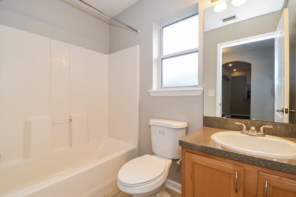 3-Bed Rental on 1299 Summit Oaks photo 14