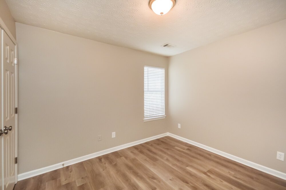 4-Bed Rental on 5621 Winchester Pl photo 14
