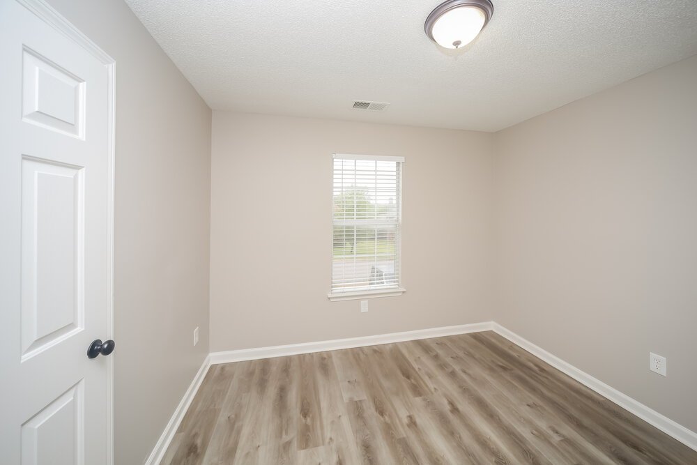 4-Bed Rental on 7228 Hunters Horn photo 14