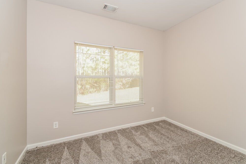 5-Bed Rental on 250 Alamosa Path photo 14