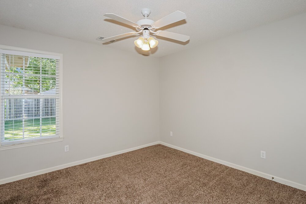 3-Bed Rental on 5041 Thornebrook Cv photo 14