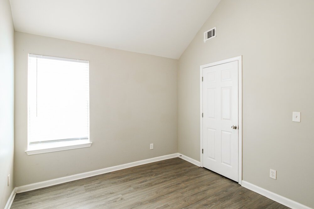 5-Bed Rental on 5848 El Segundo photo 14