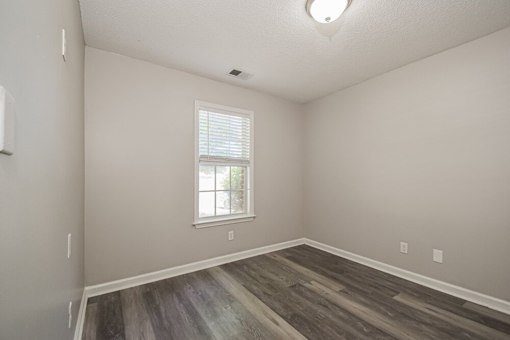3-Bed Rental on 5746 Oakley Dr photo 14