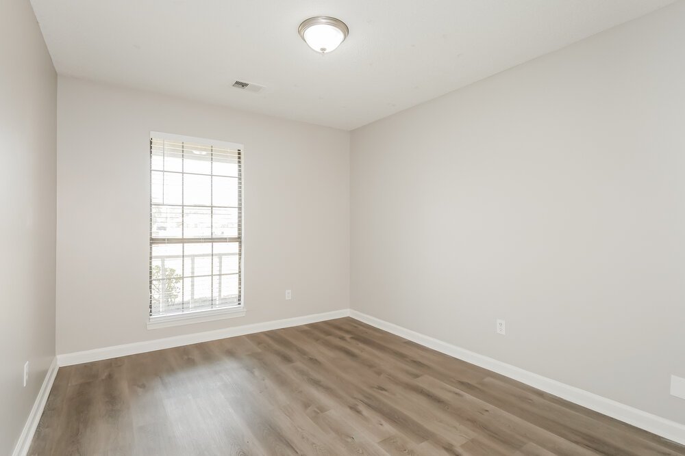 3-Bed Rental on 10873 E Ridge photo 14