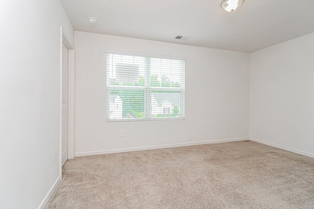 4-Bed Rental on 44 Meriwether Ln photo 14