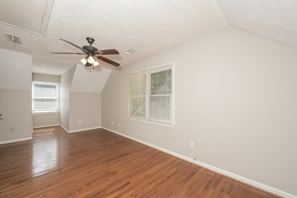 3-Bed Rental on 710 Maggie Mae photo 14