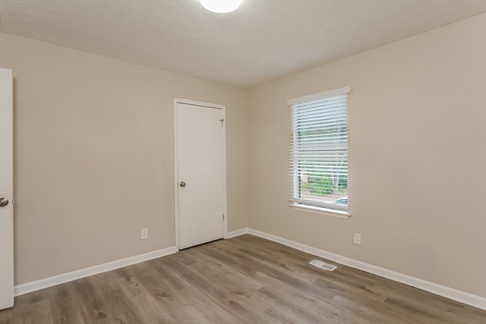 4-Bed Rental on 3824 Princess Ct photo 14