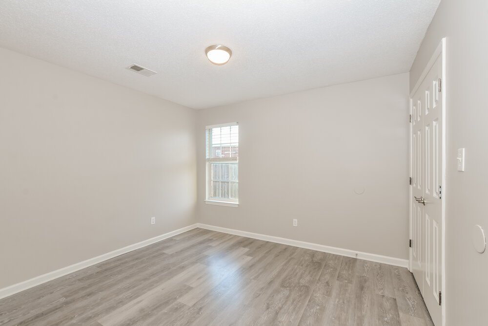 3-Bed Rental on 8280 Dexter Ridge photo 14
