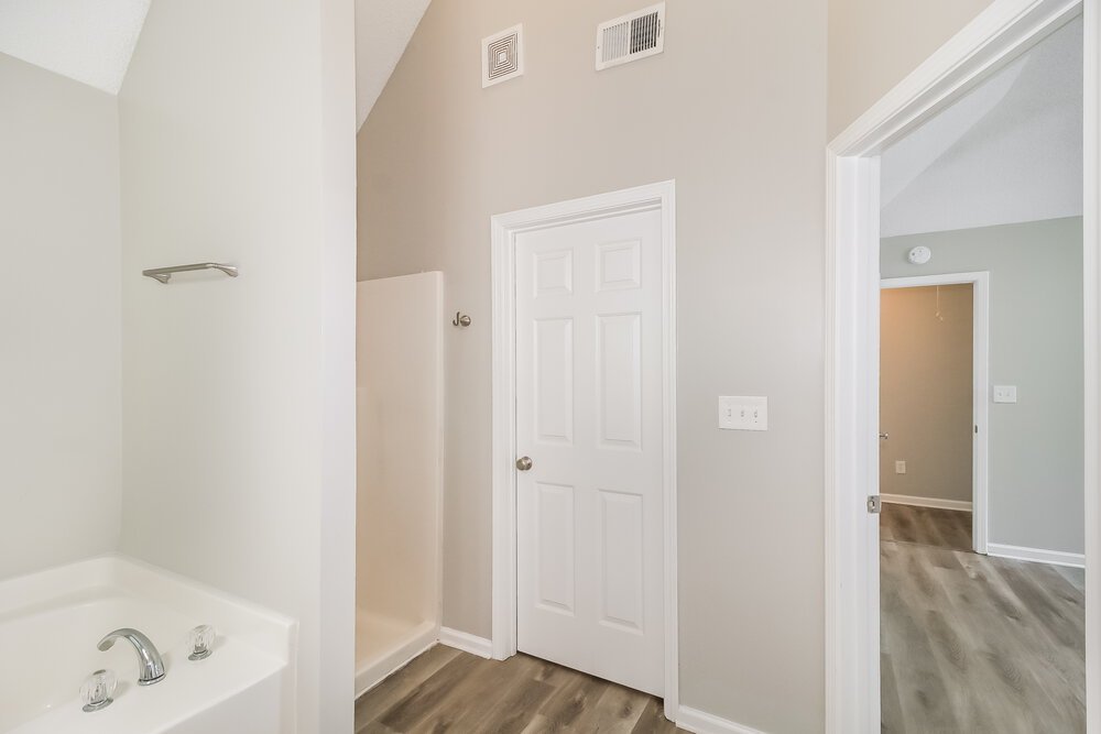 4-Bed Rental on 7210 Mahogany Dr photo 14