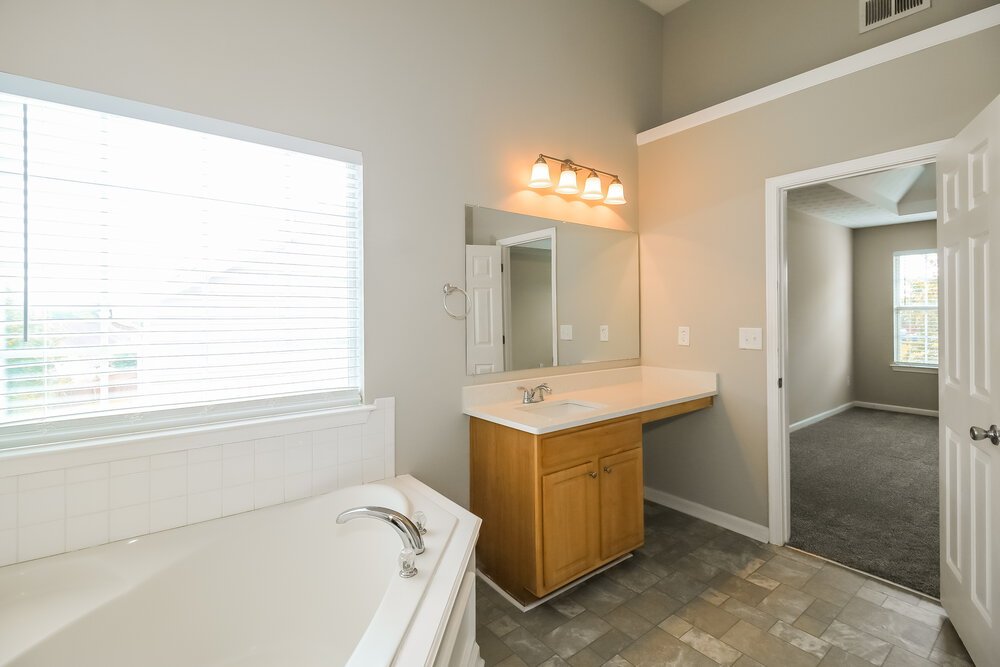4-Bed Rental on 80 Greenway Dr photo 14
