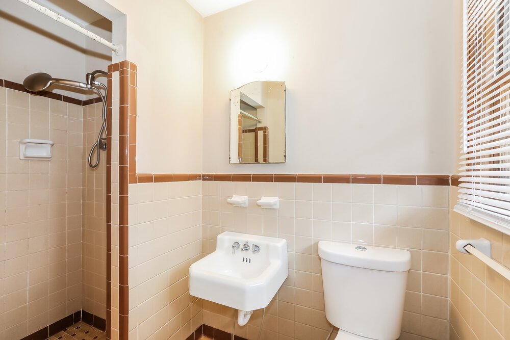 2-Bed Rental on 2147 Camp Circle photo 14