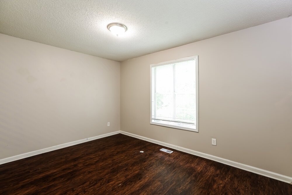 4-Bed Rental on 221 Clydesdale Lane photo 14