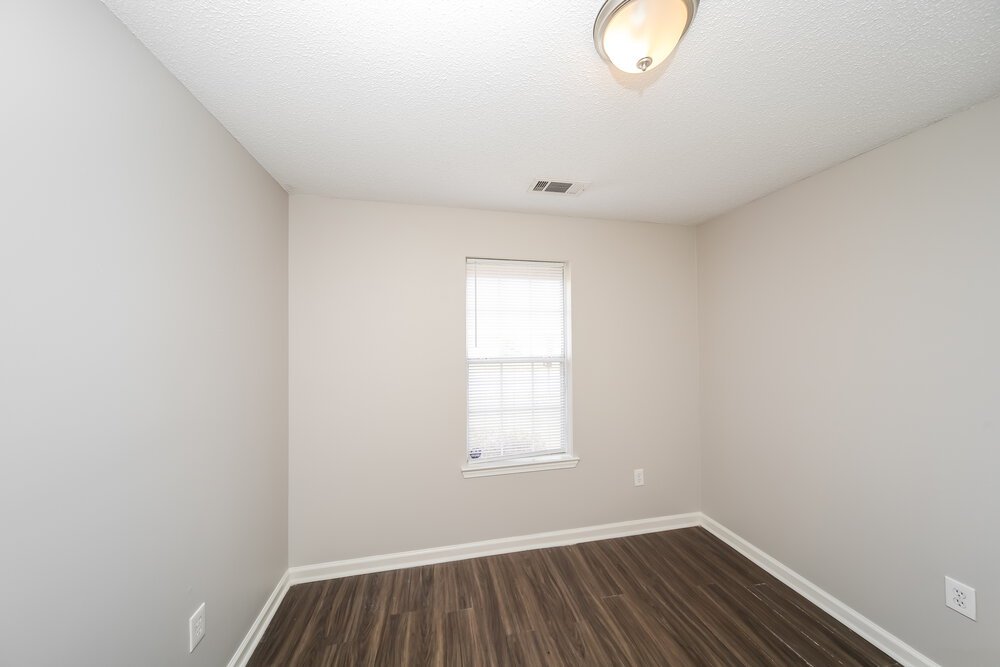 3-Bed Rental on 7571 Spring Morning photo 14