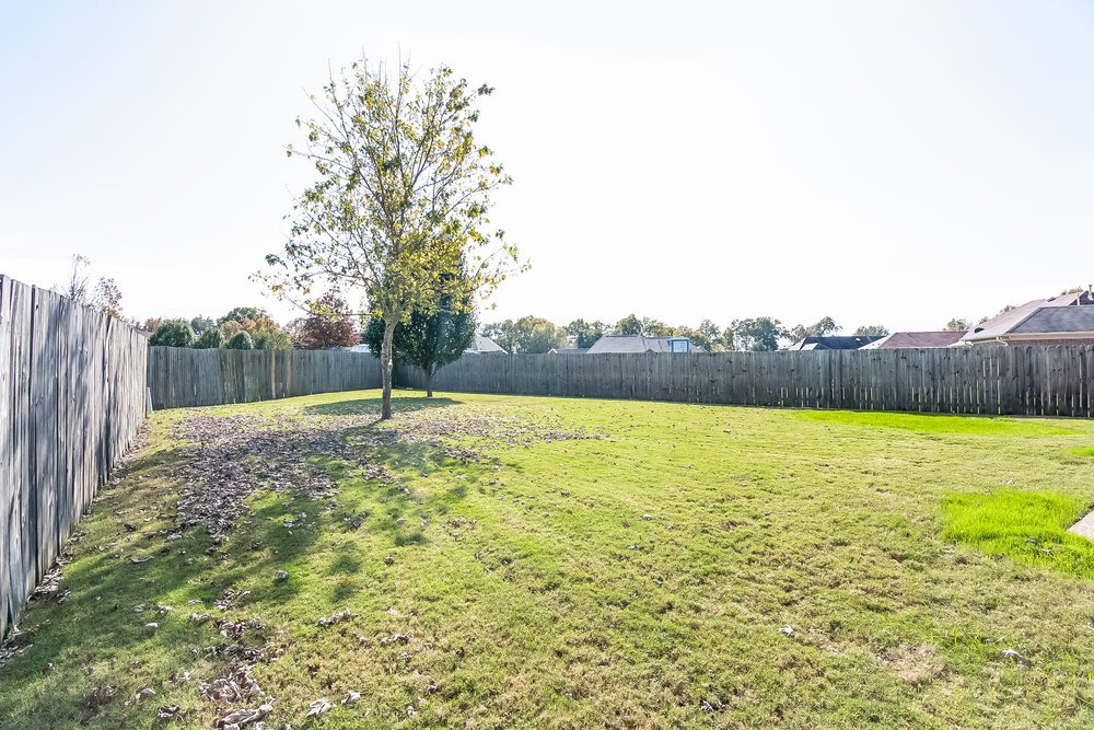 4-Bed Rental on 5820 Lillian Bend photo 14