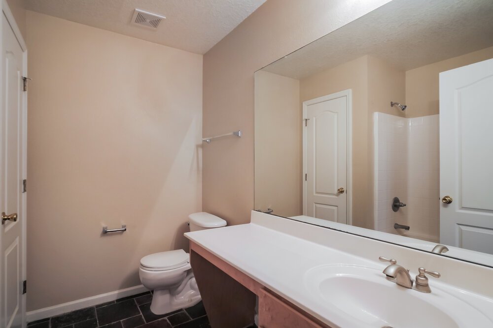 3-Bed Rental on 1417 Heather Ct photo 15