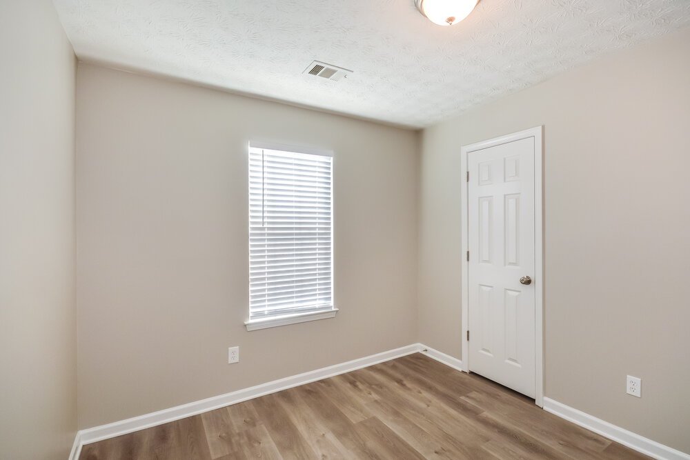 4-Bed Rental on 5621 Winchester Pl photo 15