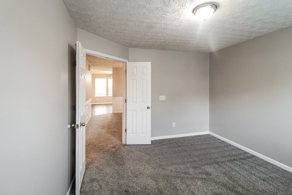 4-Bed Rental on 1247 Matt Moore photo 15