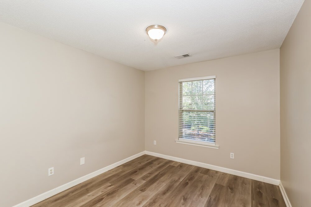 3-Bed Rental on 214 Ben Ln photo 15