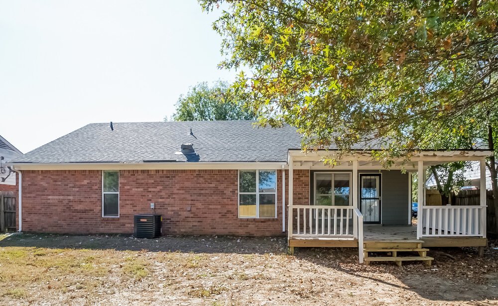 3-Bed Rental on 10378 Yates Dr photo 15
