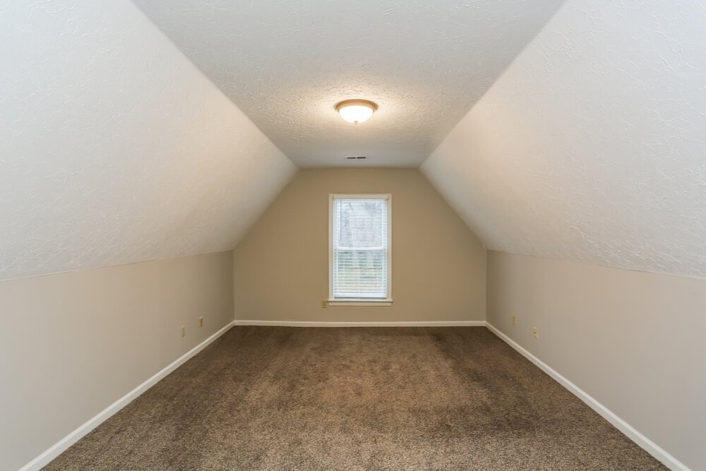 4-Bed Rental on 8633 Meadow Green photo 15