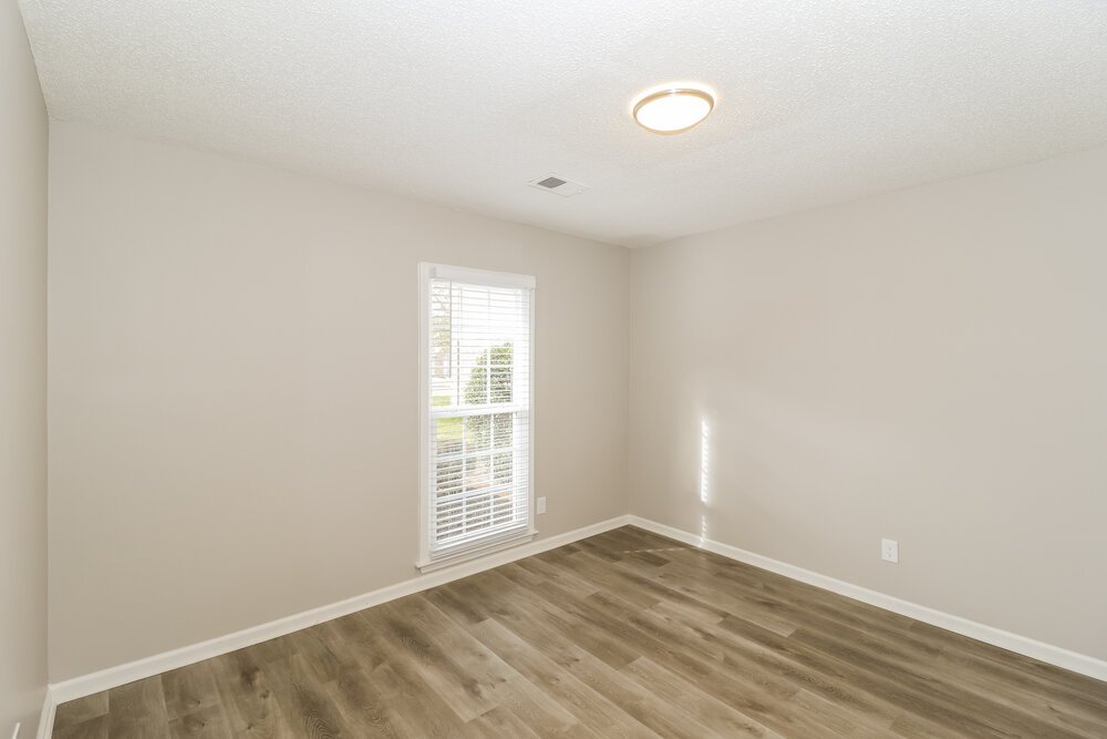 3-Bed Rental on 9339 Chimneyrock Blvd photo 15
