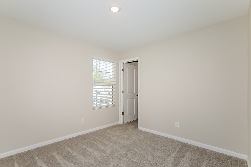 4-Bed Rental on 637 Knightsbridge Lane photo 15