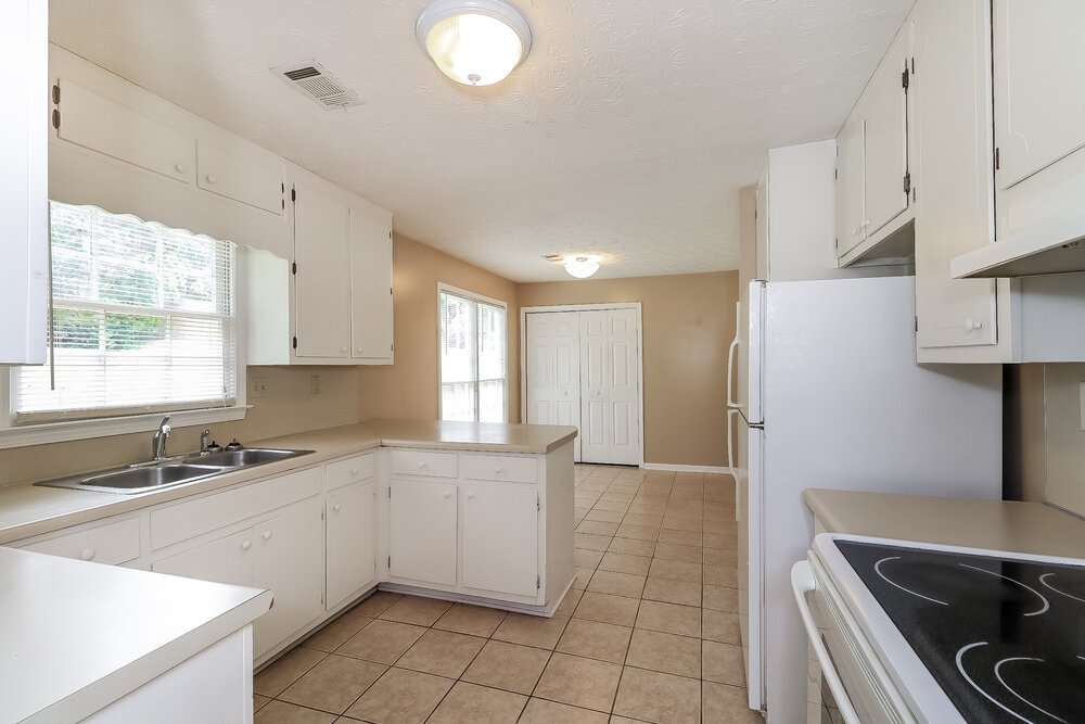 3-Bed Rental on 3935 Willowmeade Drive photo 15