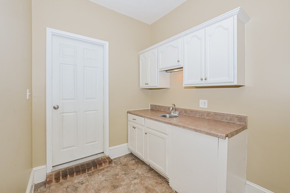 4-Bed Rental on 2722 Nelle Ln photo 15