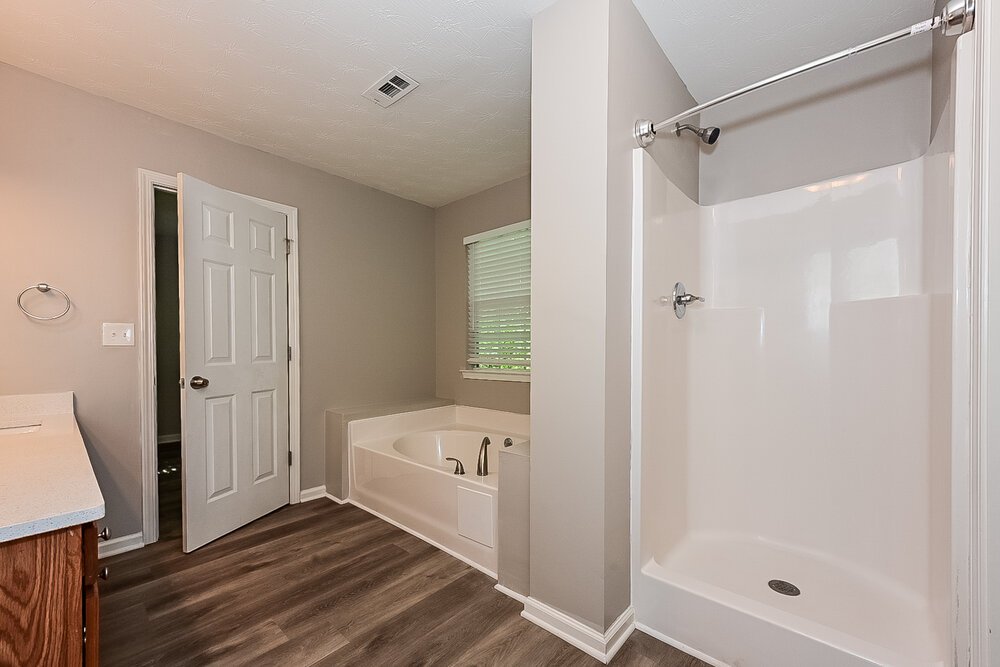 3-Bed Rental on 2530 Walter Way photo 15